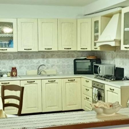 Brezza Marina - Appartamento In Villa Fronte Mare Triest Exterior foto