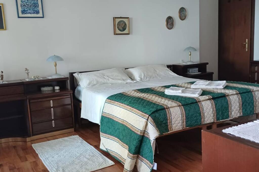 Brezza Marina - Appartamento In Villa Fronte Mare Triest Exterior foto