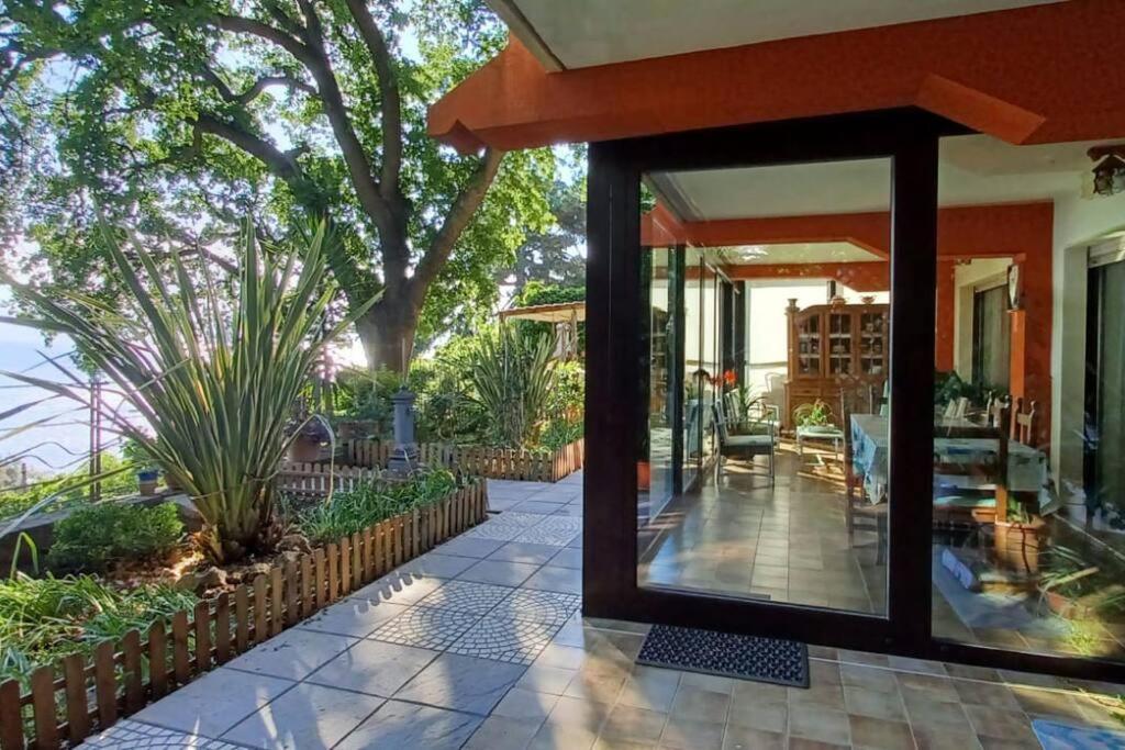 Brezza Marina - Appartamento In Villa Fronte Mare Triest Exterior foto